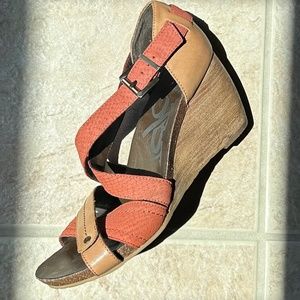 OTBT Mandarin Wedge size 9